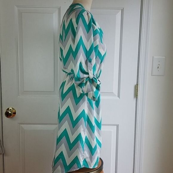 Tacera Dress Chevron Green Gray Tab Sleeve V Neck Women's WOMAN'S SIZE Medium - Picture 4 of 12